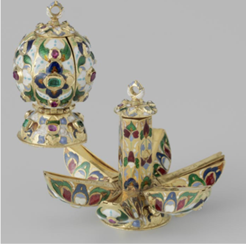 Pomander enameled gold in the shape of a pomegranate and adorned with ruby, emerald and diamond. Circa 1600 - 1625 © Rijksmuseum
